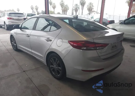 2017 Hyundai Elantra Se z USA, uszkodzony, nr VIN 5NPD84LF8HH117857